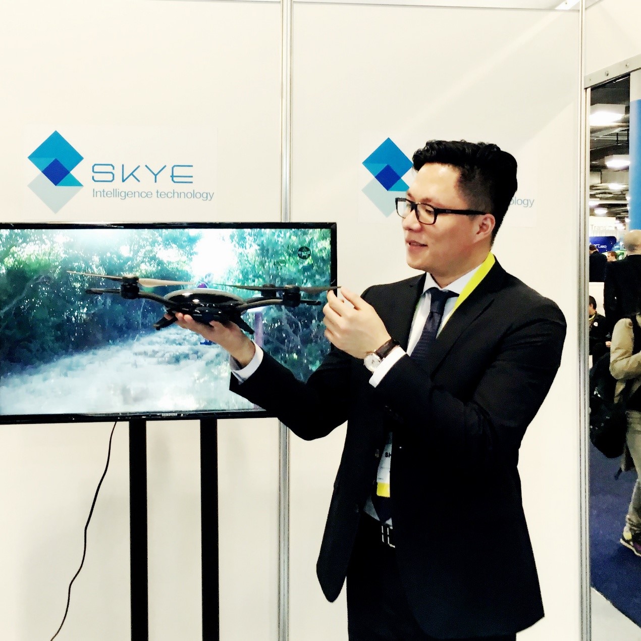 CES2016:還在期待跳票的Lily嗎? Skye無人機驚艷拉斯維加斯