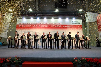 Executives from Magna International and Magna Powertrain, Tianjin Government officials and as well as customer representatives participated today's event and joined the ribbon-cutting ceremony. 